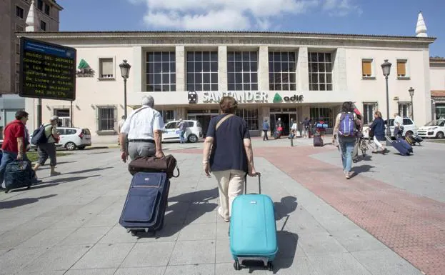 Estación de tren de Santander, donde ocurrieron los hechos. / CELEDONIO