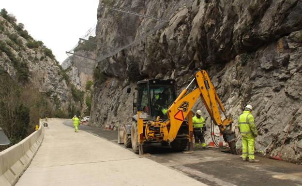 Fomento aprueba la obra de La Hermida y amplía la inversión hasta 96 millones