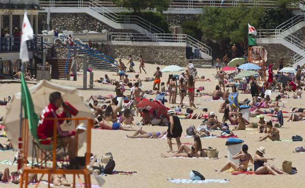 Cruz Roja volverá a ocuparse del salvamento en las playas de Santander este verano