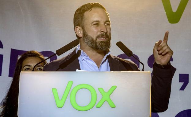 Vox amenaza con tumbar las cuentas andaluzas tras los ataques de Casado