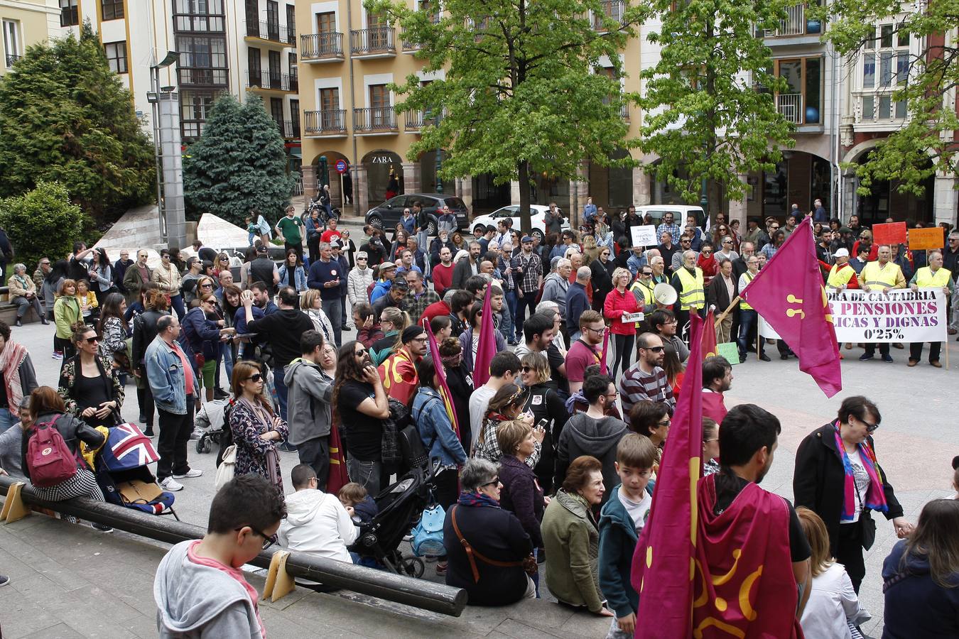 Torrelavega se manifiesta el 1 de Mayo