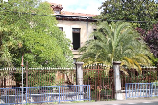 Falgote pide que se paralice el derribo de la casa de López Albo de forma cautelar