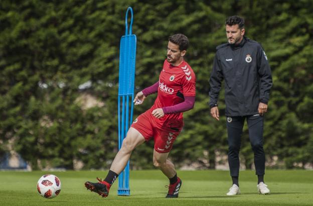 De Vicente: «Entre todos vamos a hacer que el Racing esté en Segunda el año que viene»