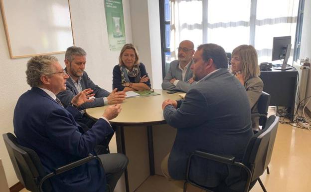 Cs se compromete a desarrollar un plan oncológico en Cantabria con asistencia psicosocial