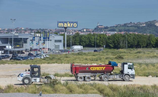 Comienzan las obras del nuevo parque comercial Bahía Real en Maliaño