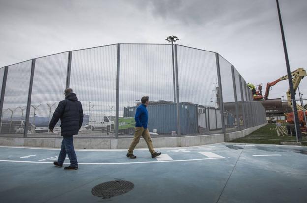 Puertos del Estado anuncia que Interior aumentará la seguridad por los polizones