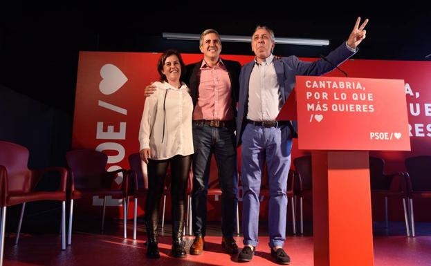 El PSOE de Cantabria propone distinguir a Rubalcaba como Hijo Predilecto de la comunidad a título póstumo