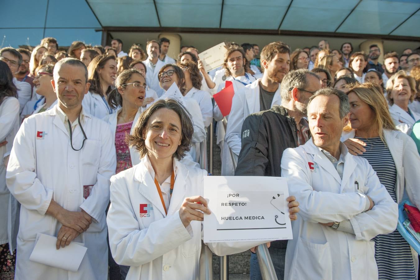 Primera jornada de protesta de los médicos de Cantabria