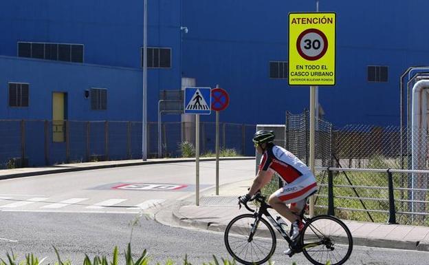 Torrelavega al completo pasa a ser zona 30