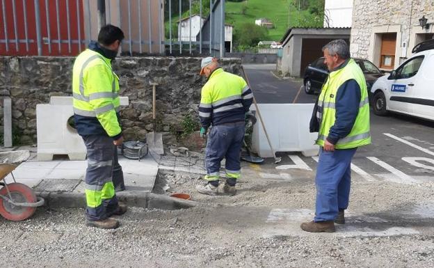 Los Corrales renueva sus tuberías de agua para eliminar el amianto en toda la red