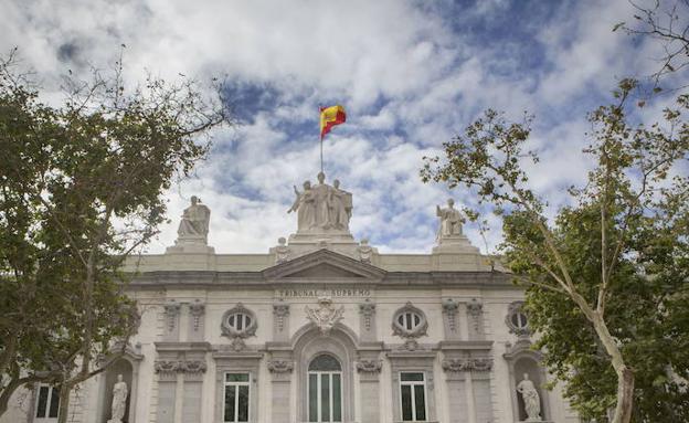 El Supremo permite a los presos electos que también vayan el lunes al Congreso