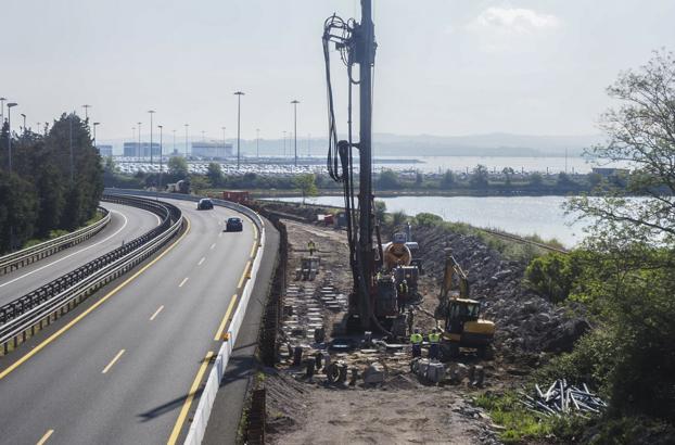 La maquinaria ya llegó a la obra del nuevo acceso al puerto de Santander