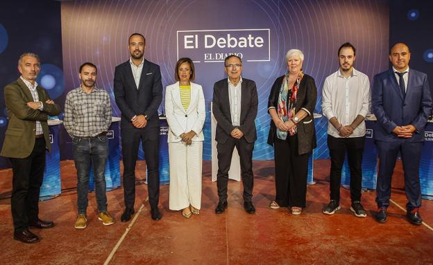 Los candidatos no dan pistas sobre futuros pactos en Torrelavega