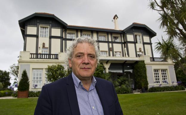 Cuevas convoca elecciones en la Asociación de Hostelería y optará a la reelección