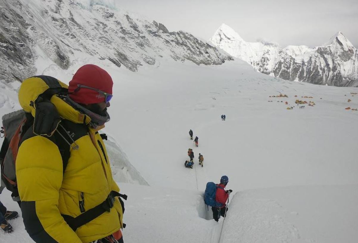 El Everest, masificado