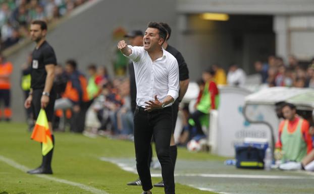 Iván Ania: «Estoy convencidísimo de que vamos a ganar y vamos a ascender»