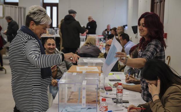 El PSOE repite triunfo en Laredo y serán necesarios acuerdos para formar gobierno