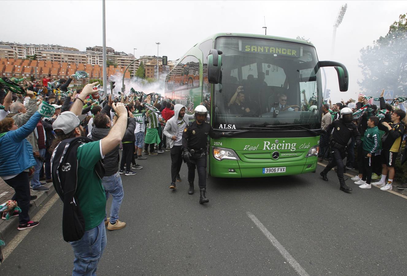 Impresionante recibimiento a los jugadores racinguistas