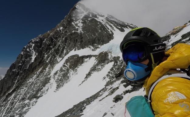 «Usar oxígeno embotellado en el Everest es trampa»