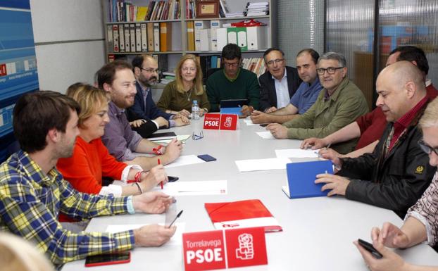 PRC y PSOEsupeditan el acuerdo en Torrelavega a «un pacto autonómico»