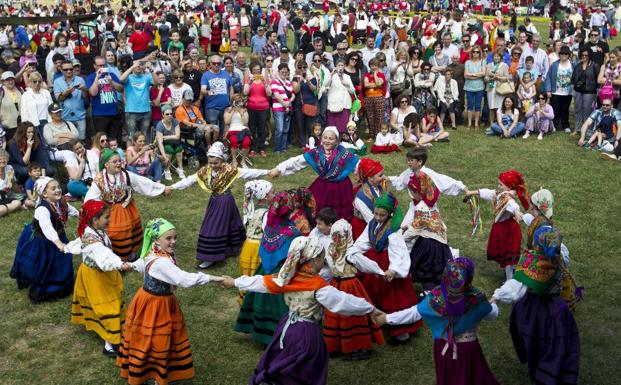 La Vijanera y los oficios artesanales, protagonistas el domingo del Día Infantil de Cantabria