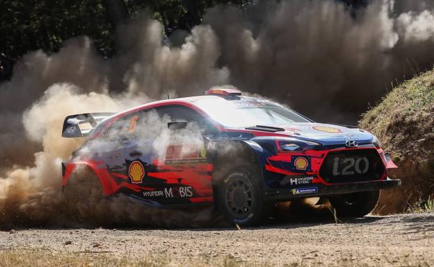 Sordo dice adiós a la victoria en Portugal «por un problema de combustible»