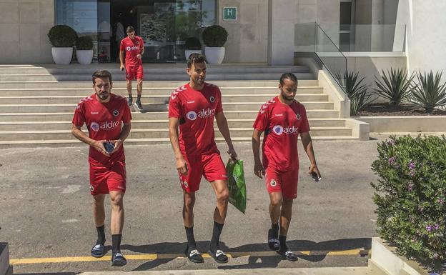 El Racing pisó por fin Son Malferit