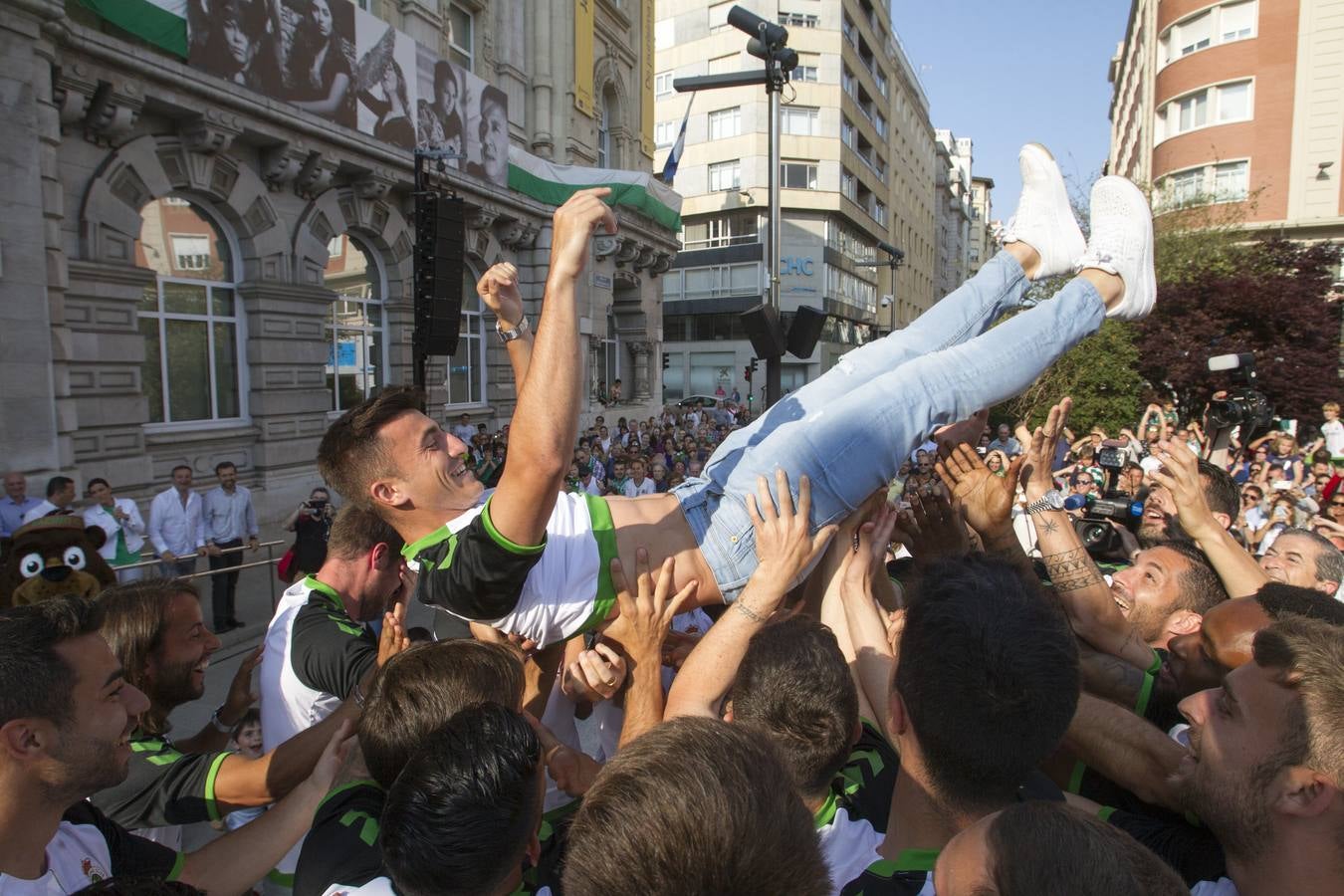 El Racing celebrará el ascenso con los niños