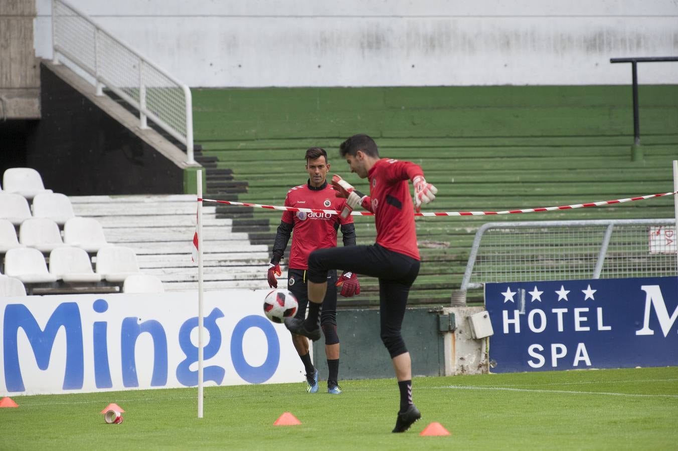 Un entrenamiento relajado en los Campos de Sport del Sardinero