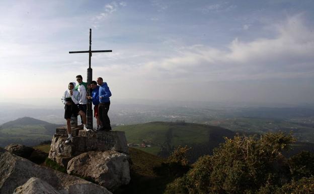 Descubriendo la 'montaña sagrada' del Dobra en una ruta que nace en San Felices de Buelna