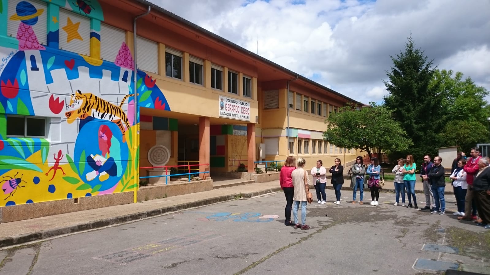 El colegio Gerardo Diego de Los Corrales de Buelna renueva su imagen