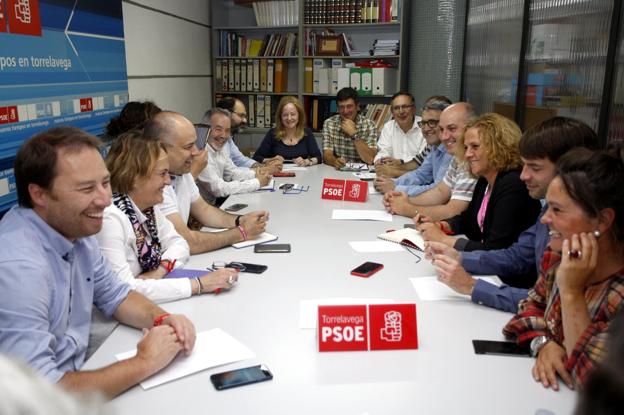El PSOE pide al PRC «más tiempo» para alcanzar un acuerdo en Torrelavega
