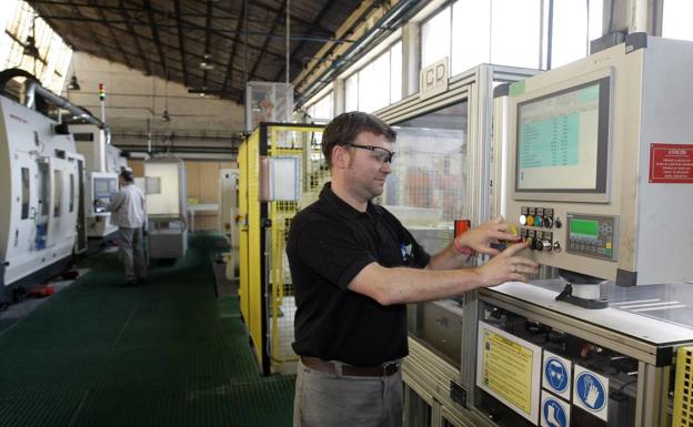 UGT rechaza el convenio firmado para la planta Nissan de Los Corrales