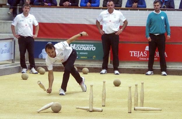 Roper salva un punto y resiste el acecho de Peñacastillo