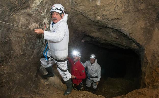 El Soplao estrena vía ferrata con un lago a 60 metros bajo el suelo