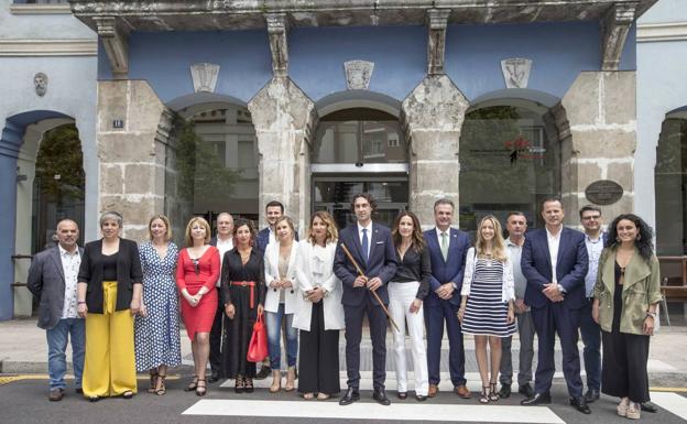 Soberón, elegido alcalde con los únicos votos de Cs, ofrece una «mano tendida» a los grupos