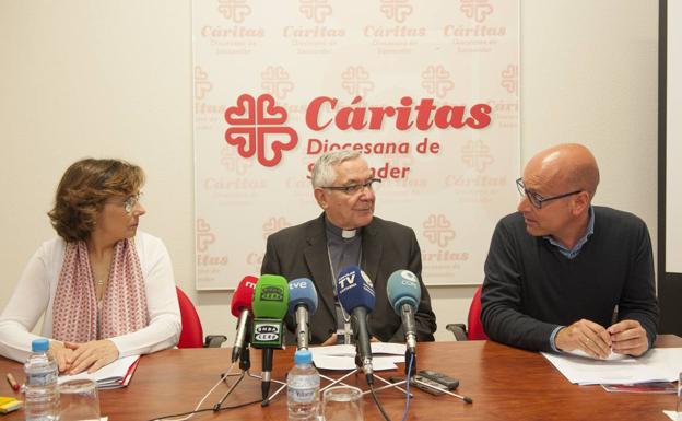 Cáritas advierte de que «la pobreza en Cantabria tiene rostro de mujer»