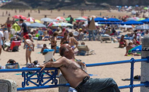 Este viernes entra un verano que será «más cálido de lo normal» en Cantabria