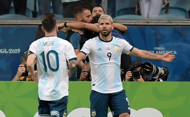 Argentina supera a Catar y jugará contra Venezuela en cuartos