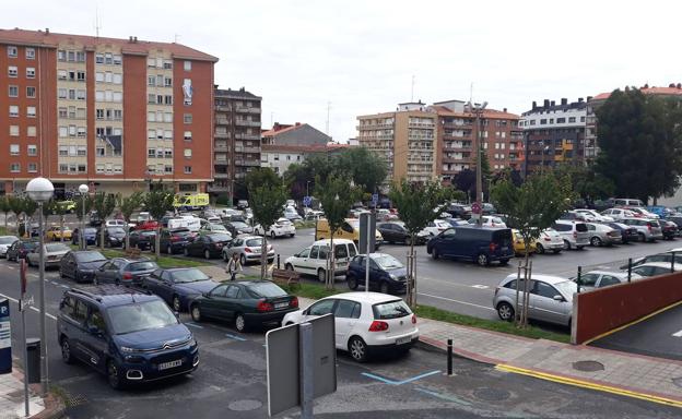 La alcaldesa de Castro apuesta por construir el teatro junto al Pachi Torre