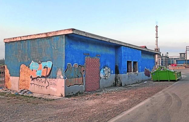Hinojedo convierte en centro cultural una antigua nave de Asturiana de Zinc