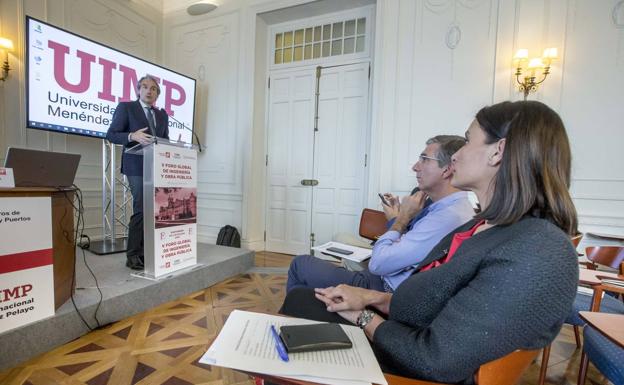 De la Serna defiende el pacto entre PP y Cs y augura un gobierno «unido y cohesionado» en Santander