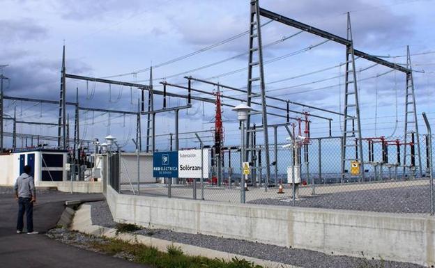 Los vecinos de Solórzano se plantan contra el ruido de la subestación eléctrica