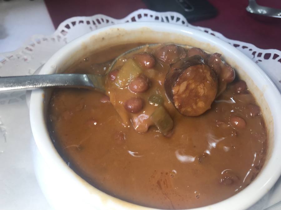 Las alubias con chorizo del Mesón de Borleña, más que un plato
