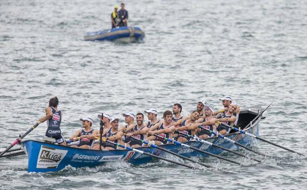 Astillero mejora en la bahía de Santander