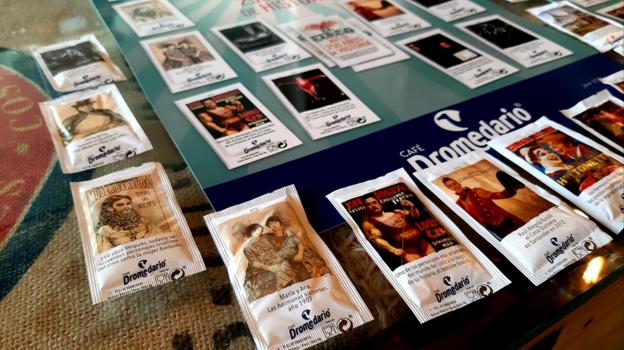 Dromedario presenta una nueva colección de azucarillos en honor al circo