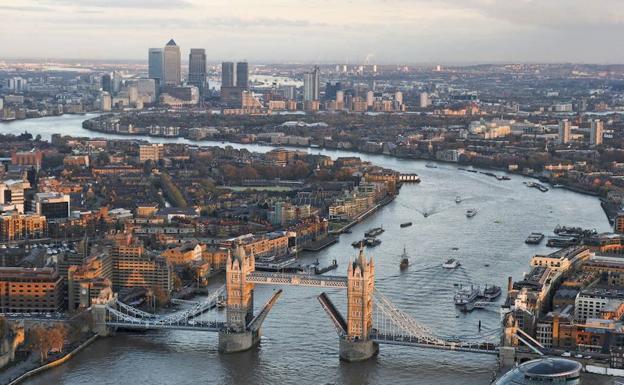 El Puente de la Torre de Londres celebra sus 125 años mirando lo que pudo haber sido