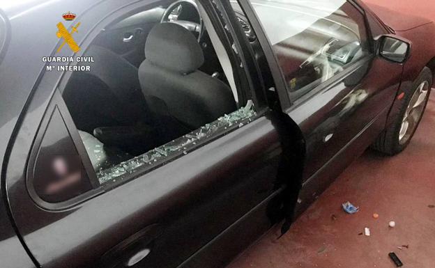 Dos detenidos y un investigado por robos en el interior de vehículos en Castro Urdiales y Noja