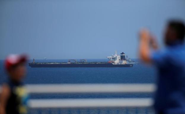 La captura del petrolero en Gibraltar sume a España en una crisis internacional