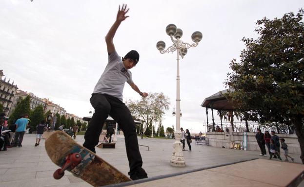 Más de 4.600 jóvenes participaron en la última edición de La Noche es Joven